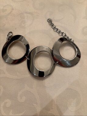 Silver-Tone Modern Open Circle Bracelet - Women Jewelry